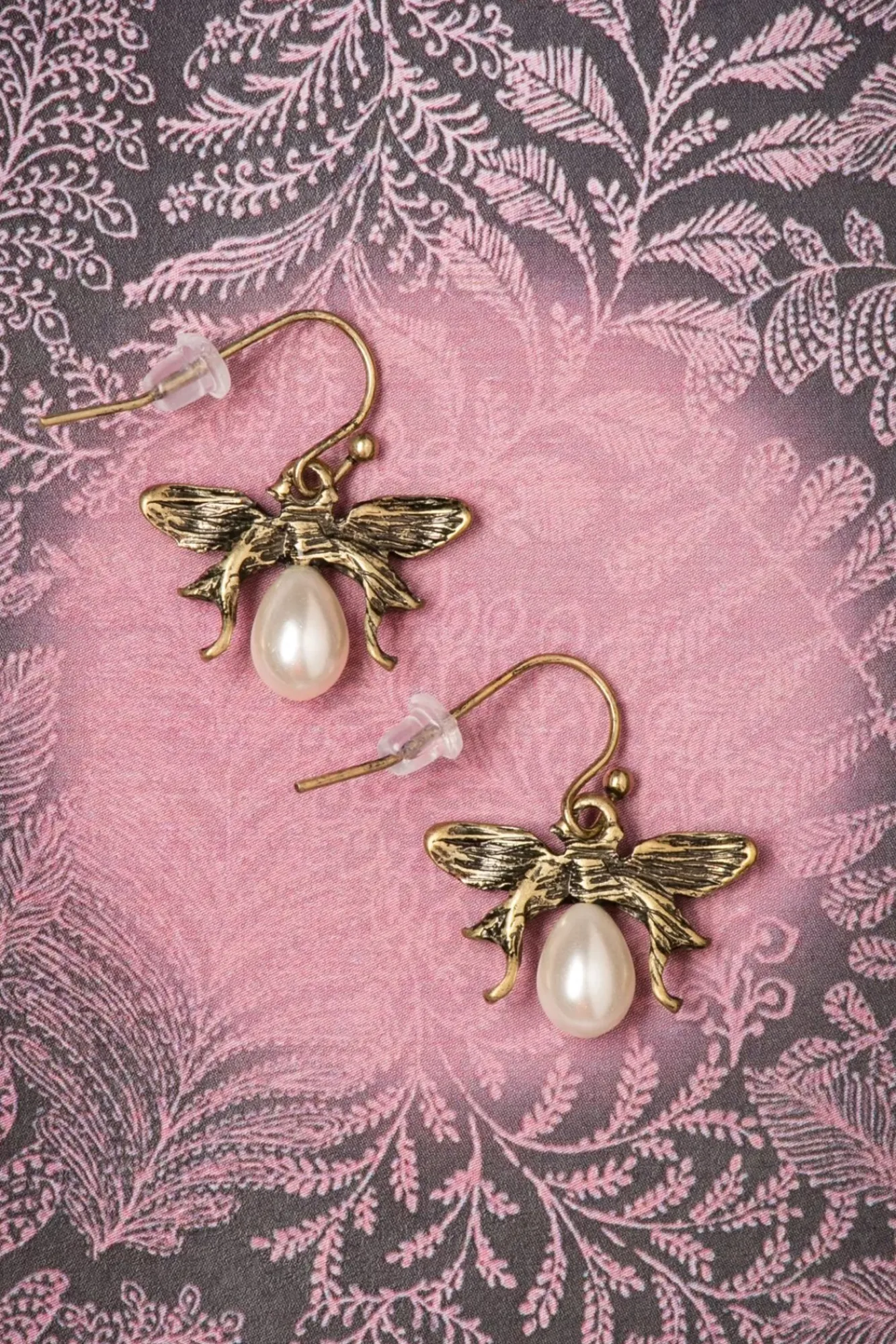 Clearance Lovely Bumble Bee Pearl Drop Ohrringe In Gold