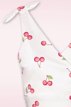 Shop Glamour Bunny Das Harper Etuikleid Mit Kirschmuster In Weis