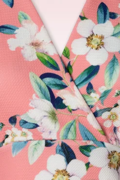 New Vintage Chic for Topvintage Katie Floral Etuikleid In Pfirsich