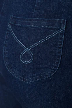 Shop Banned Retro Legs Eleven Schlaghose Aus Denim