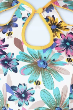 Shop Banned Retro Summer Bee Swing Kleid In Weis